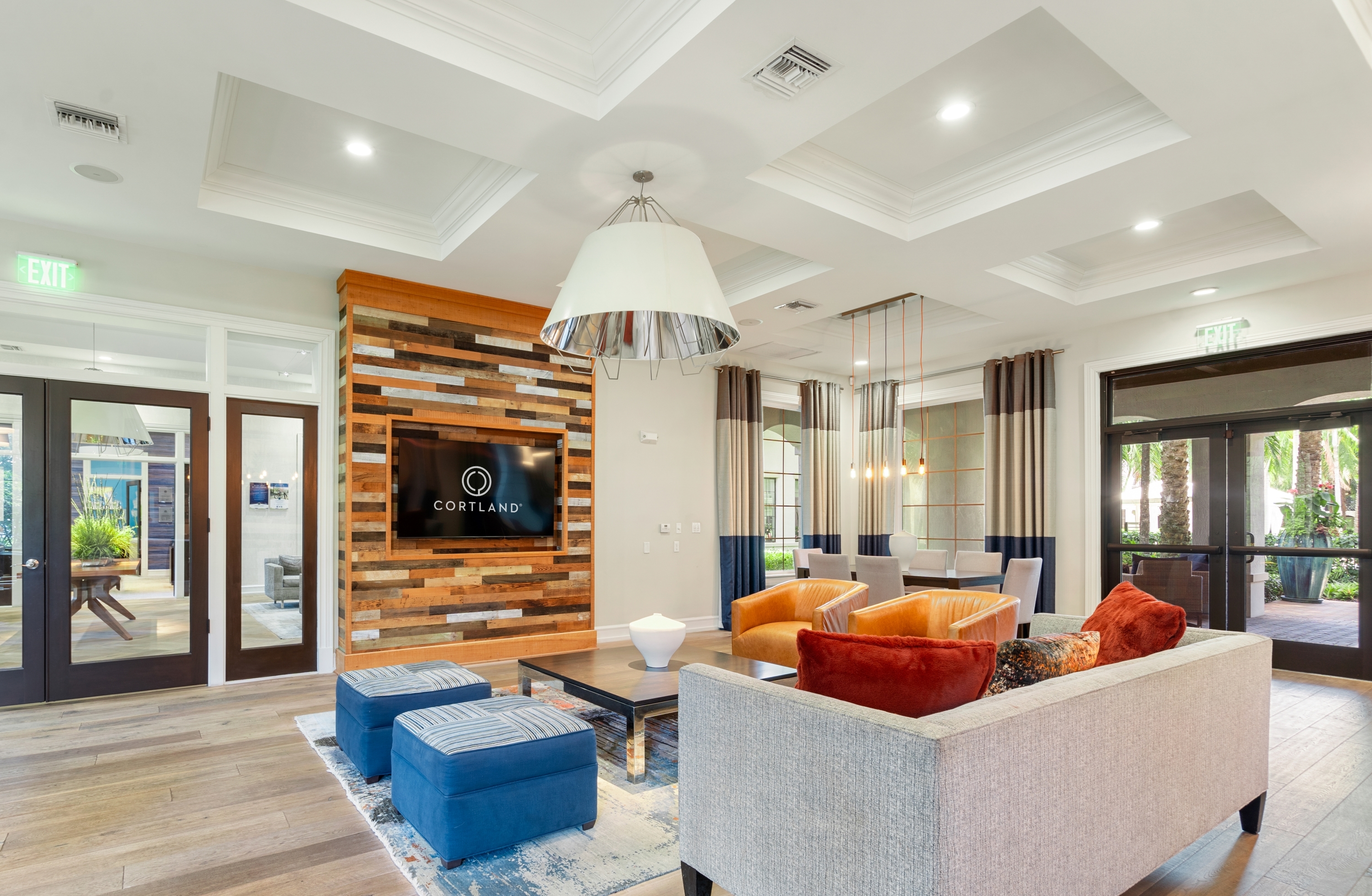 Cortland Hollywood photo