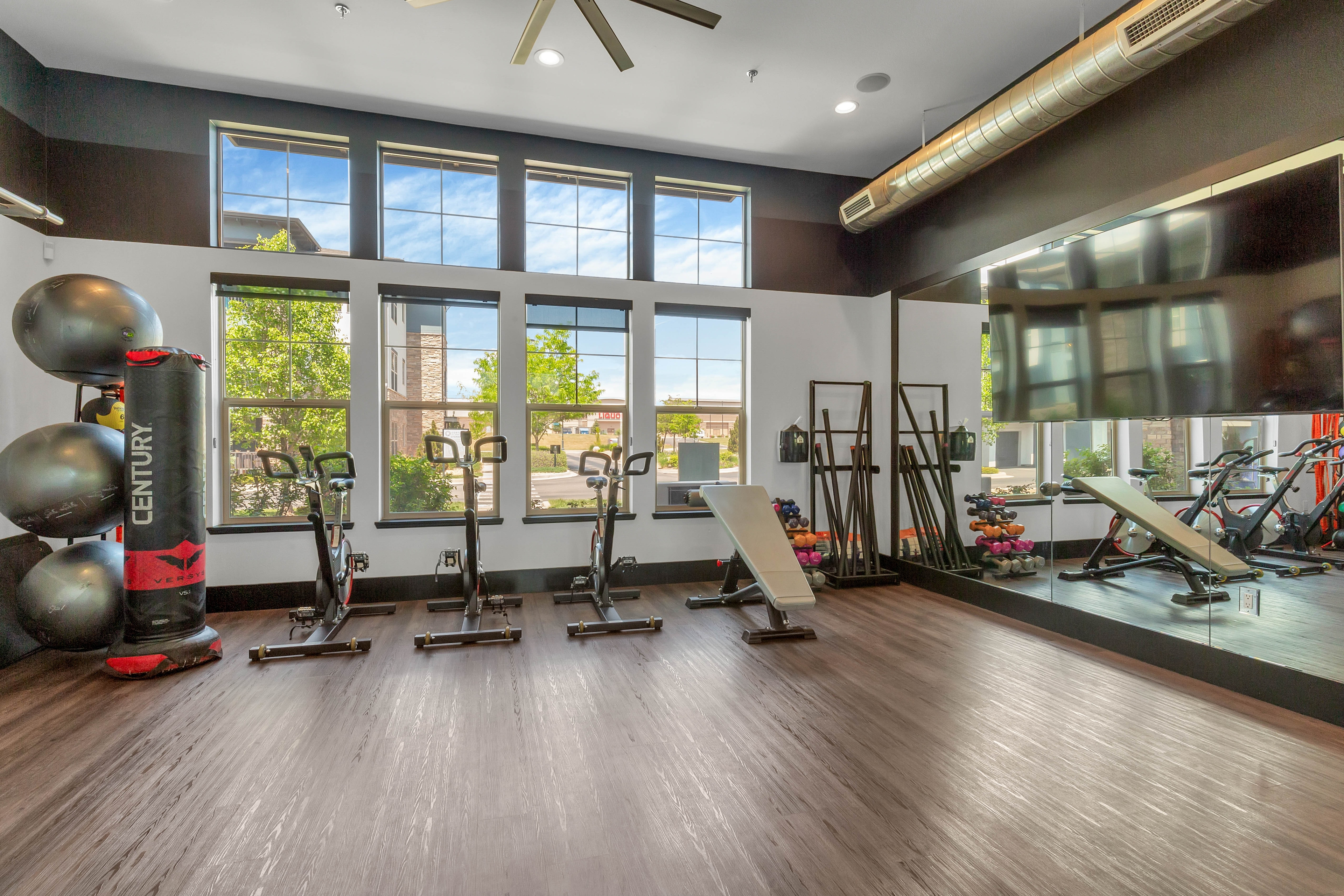 Cortland at 2534 photo