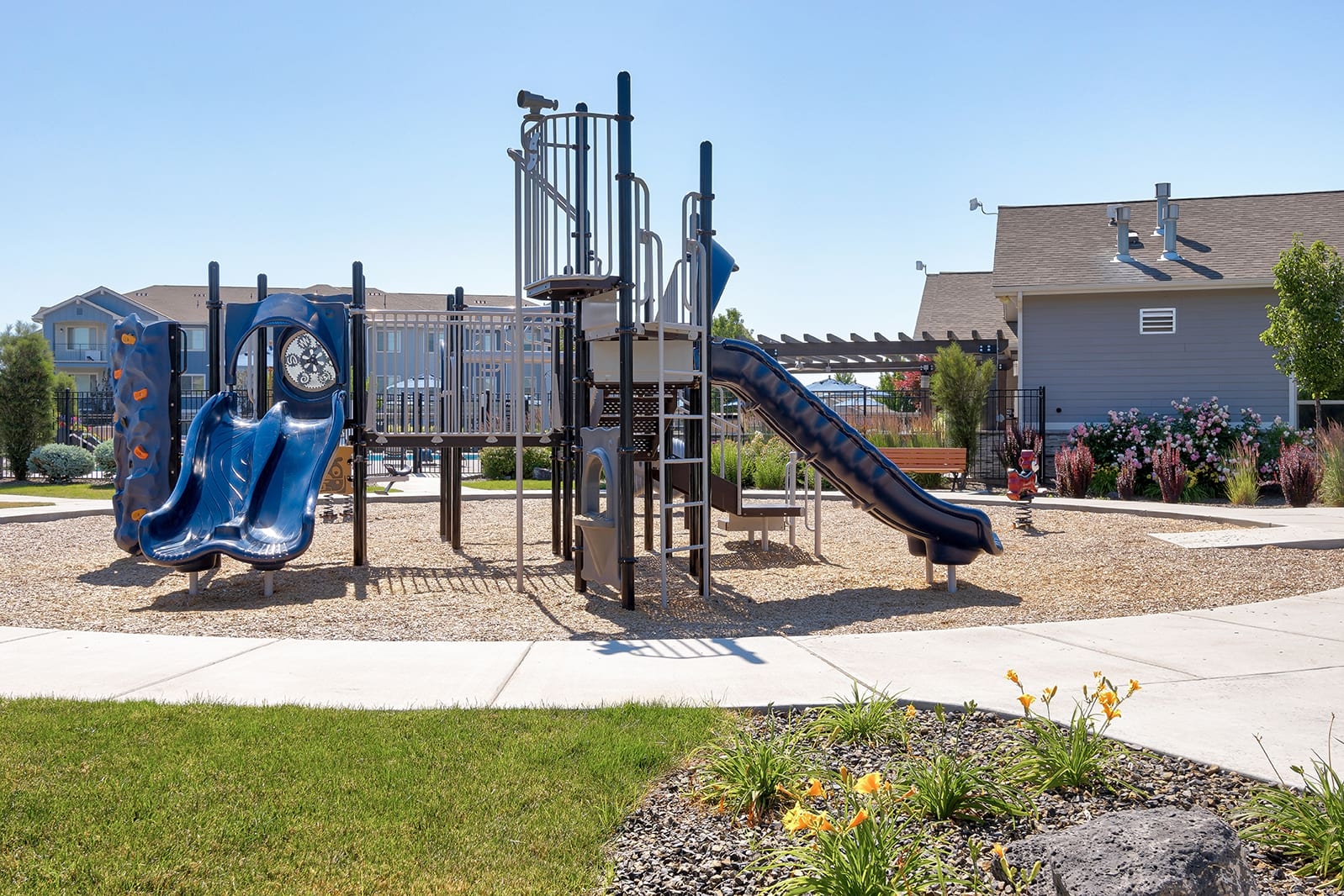 Cortland at Ten Mile photo