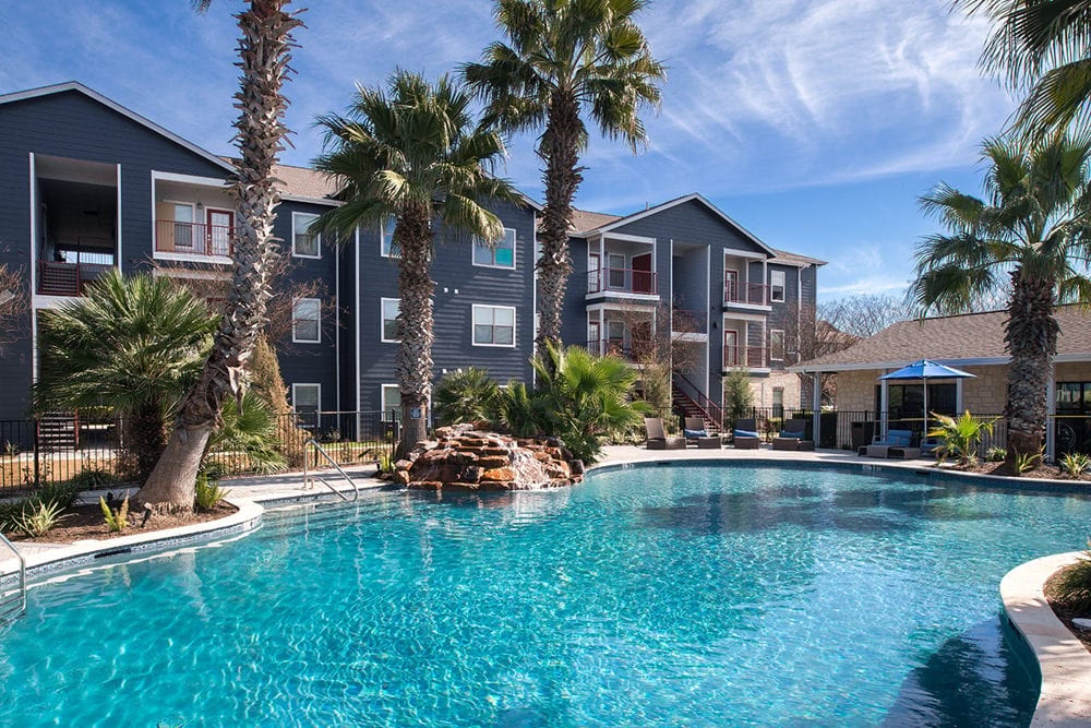 The Flats at Westover Hills photo