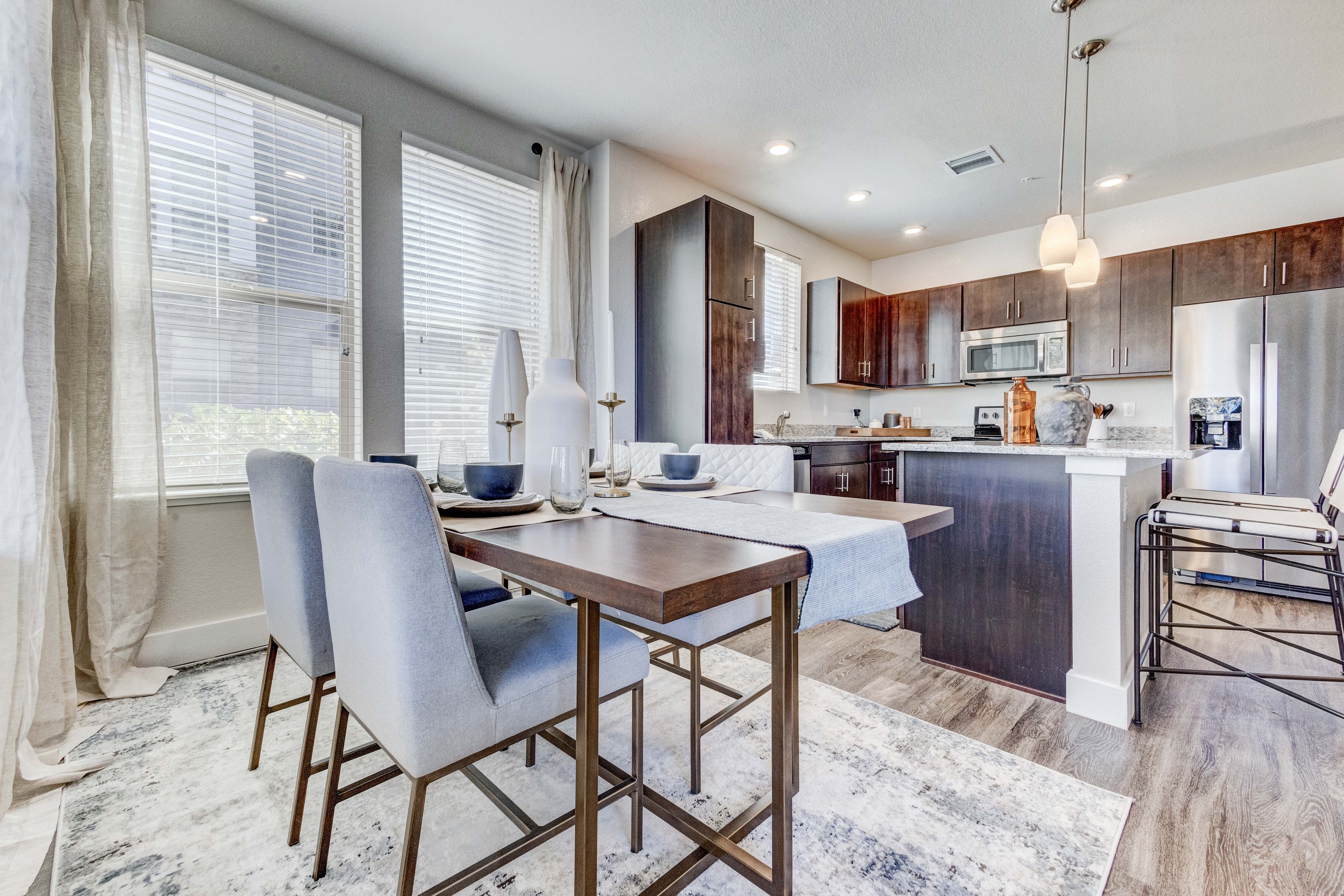 Cortland at 2534 photo