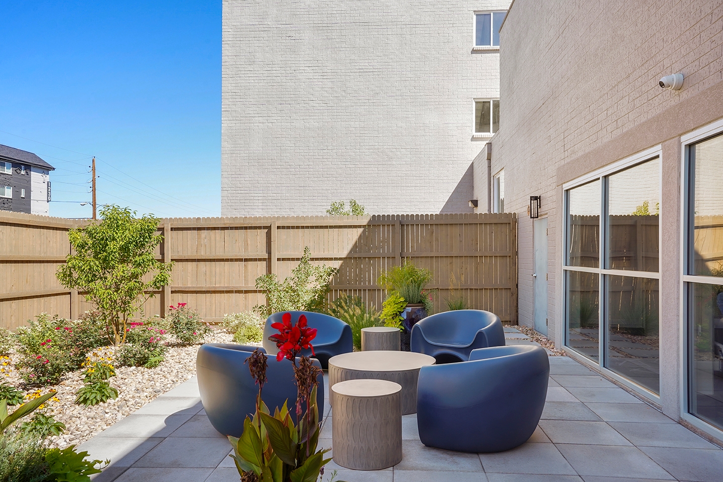 Mint Urban Infinity photo