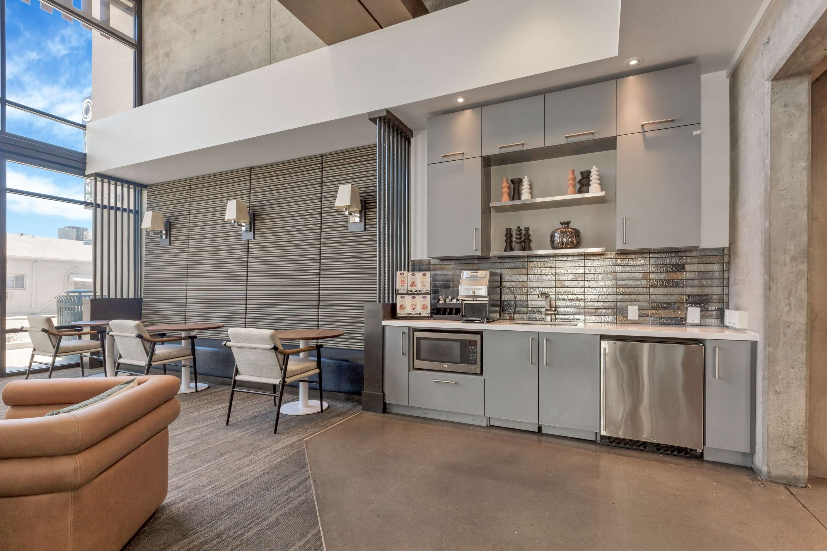 Cortland Alameda Station photo