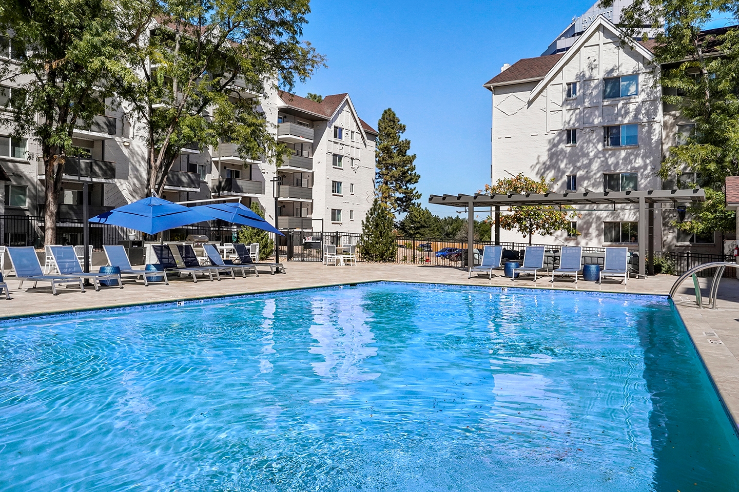 Mint Urban Infinity photo