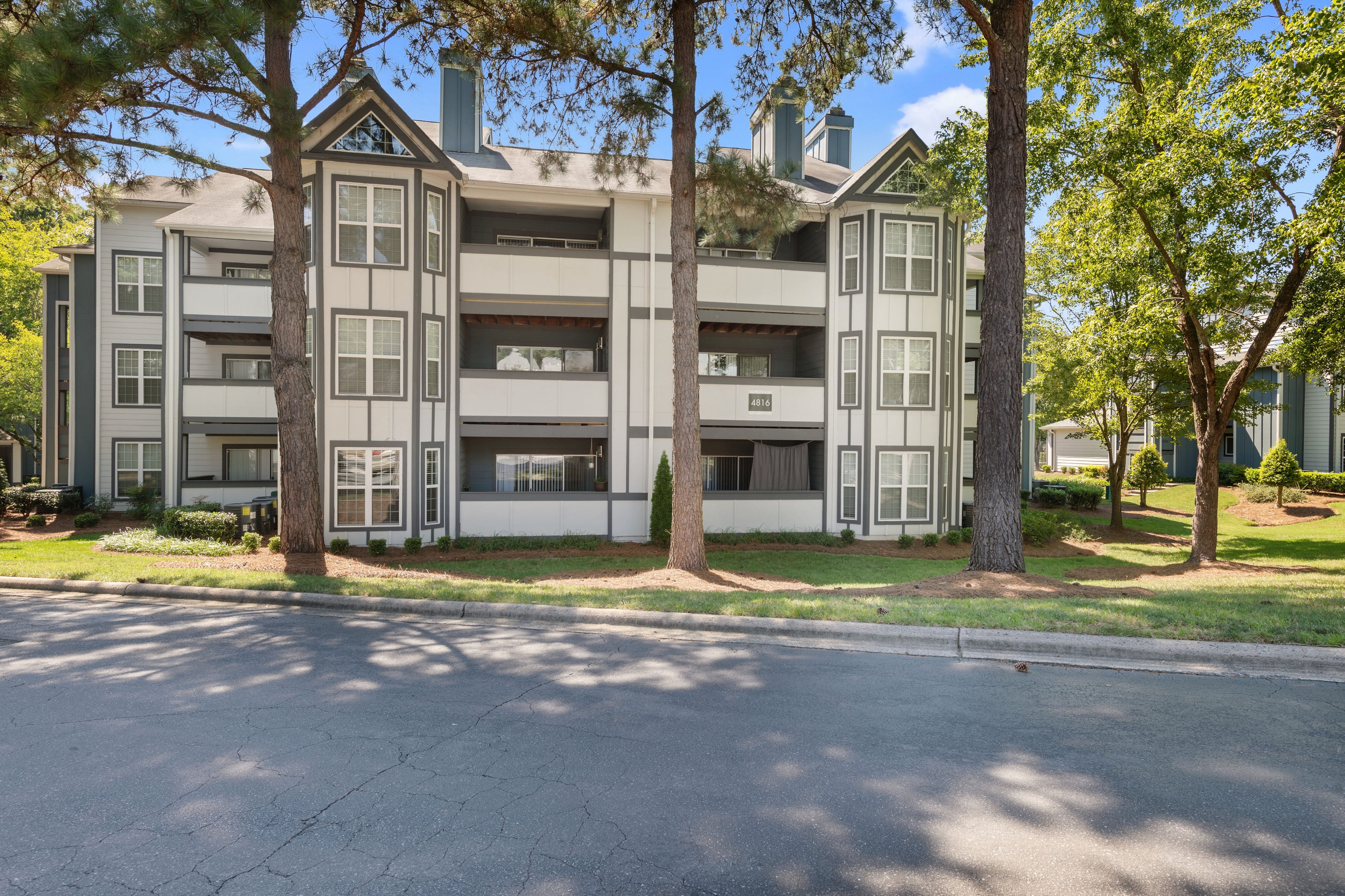 Cortland Cotswold photo