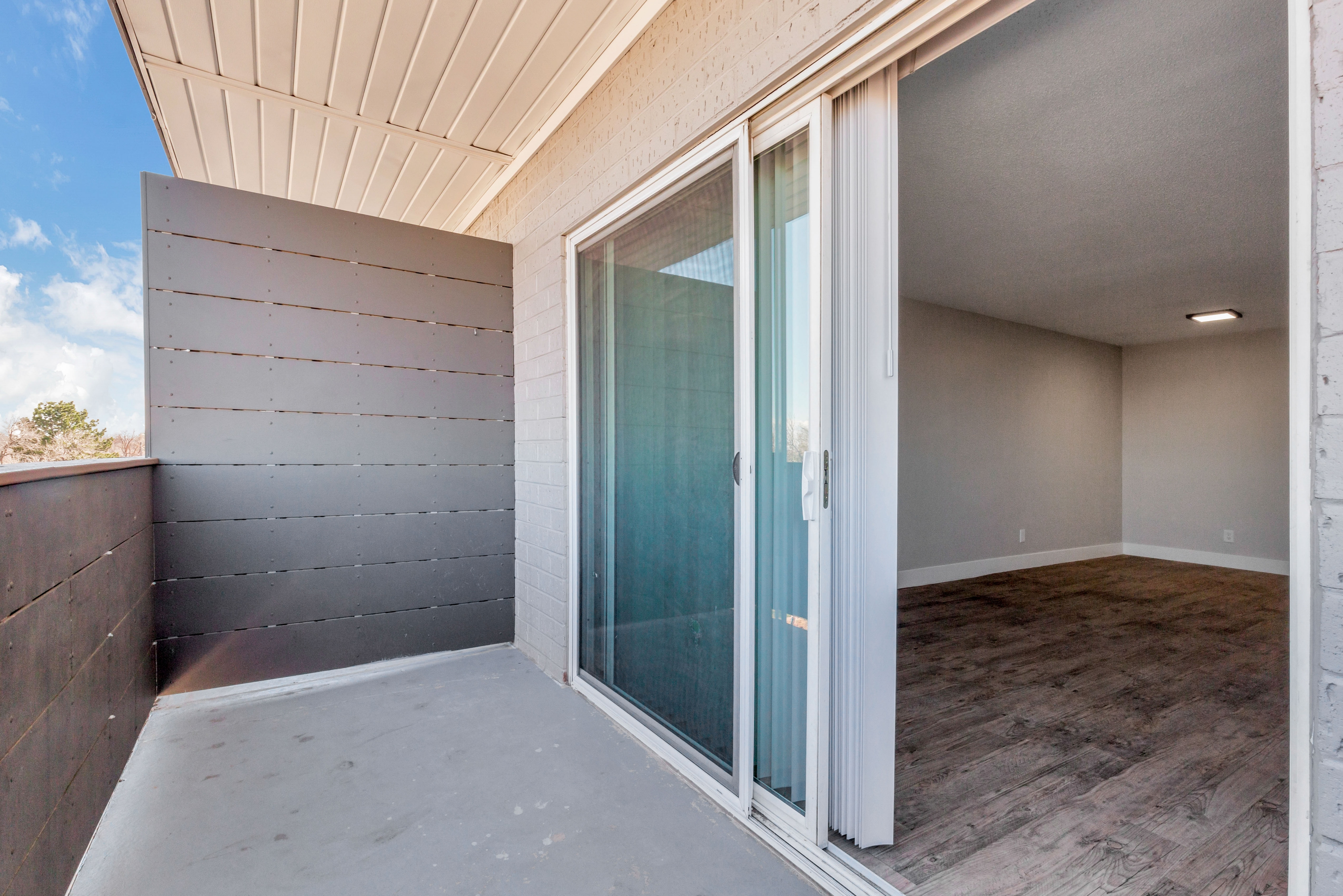 Mint Urban Infinity photo