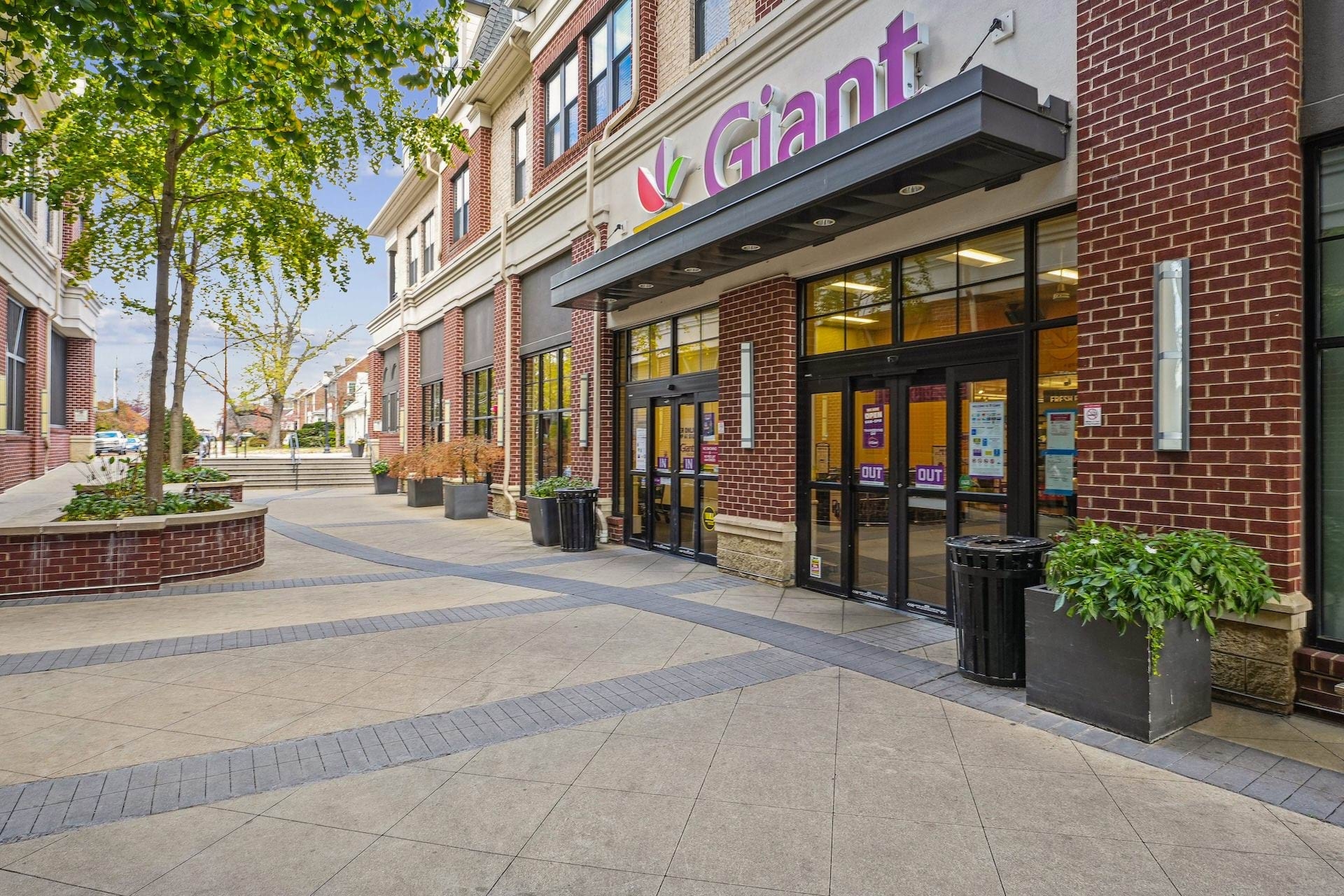 Cortland Columbia Pike photo