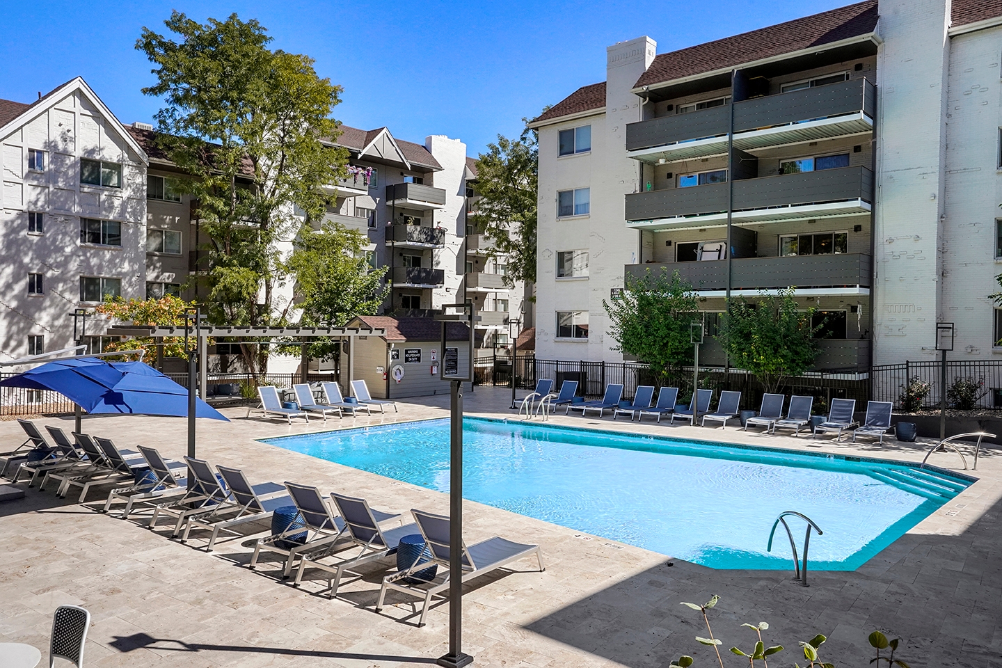 Mint Urban Infinity photo