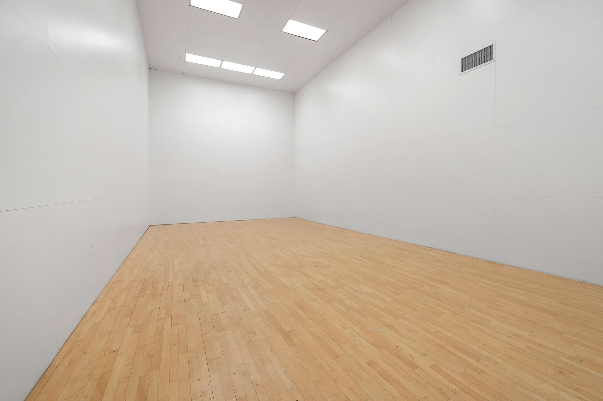 Cortland on South Eads photo