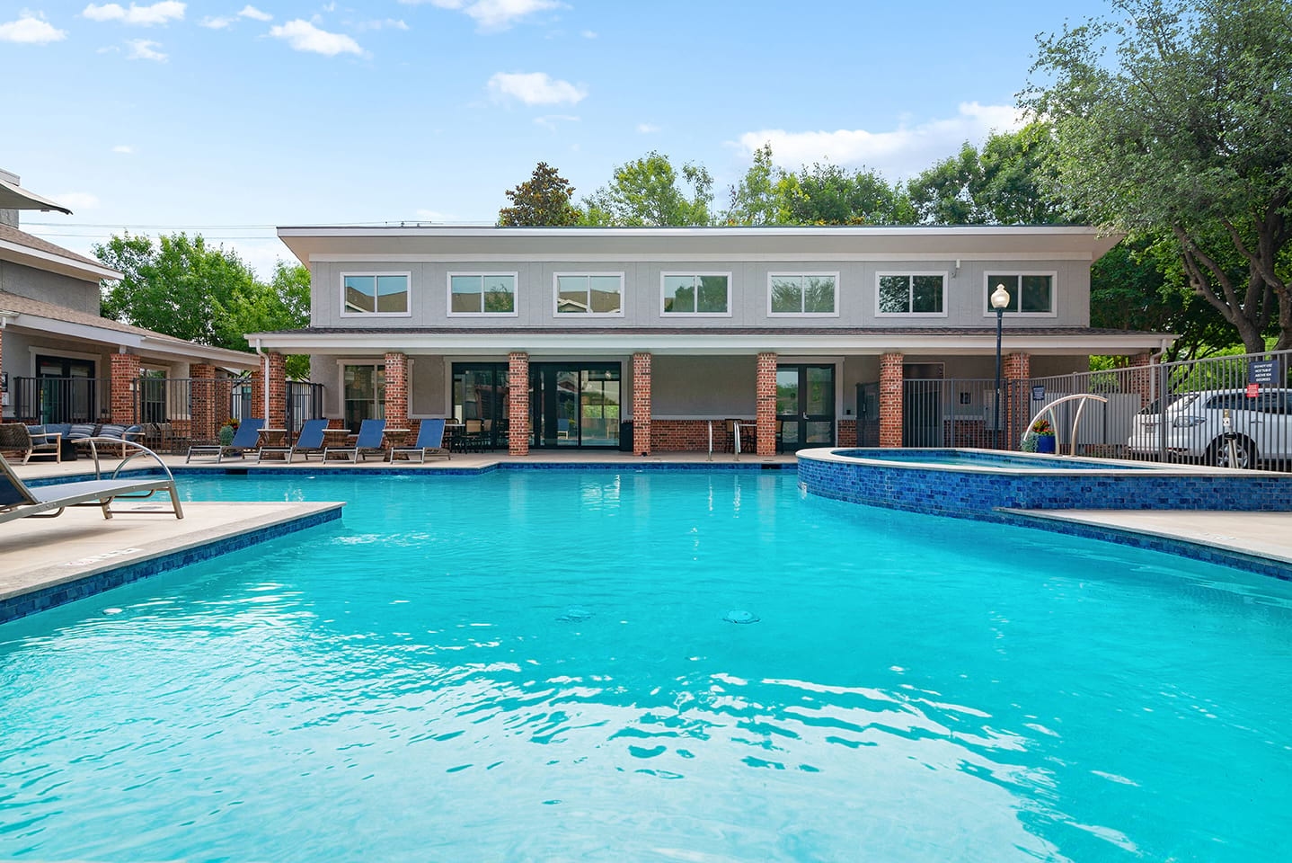 Cortland Ridglea photo