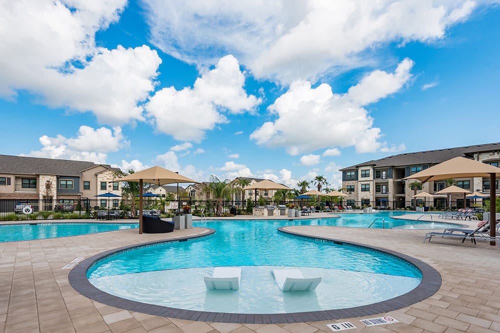 Cortland Luxe Shadow Creek photo