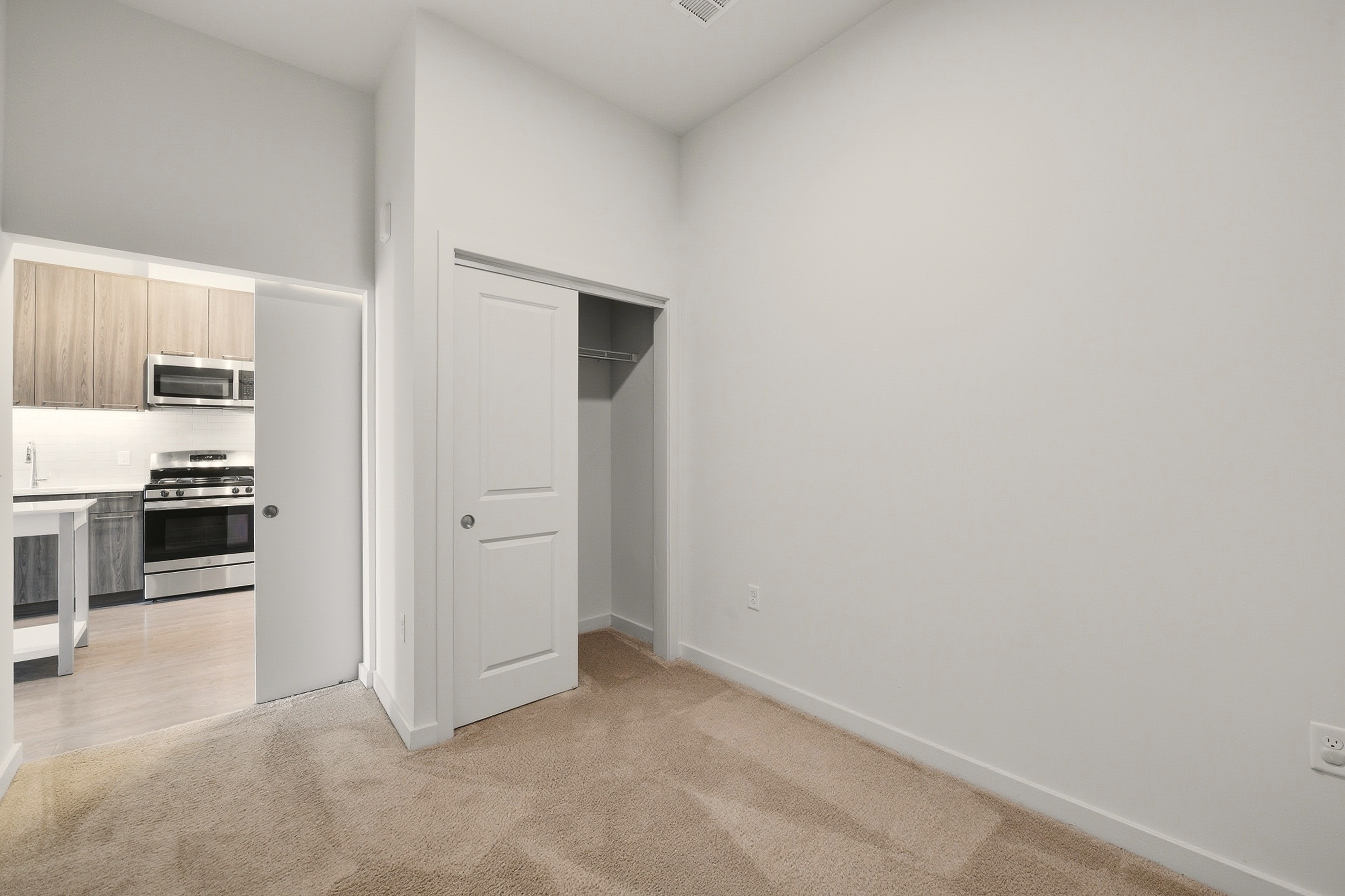 Cortland Columbia Pike photo