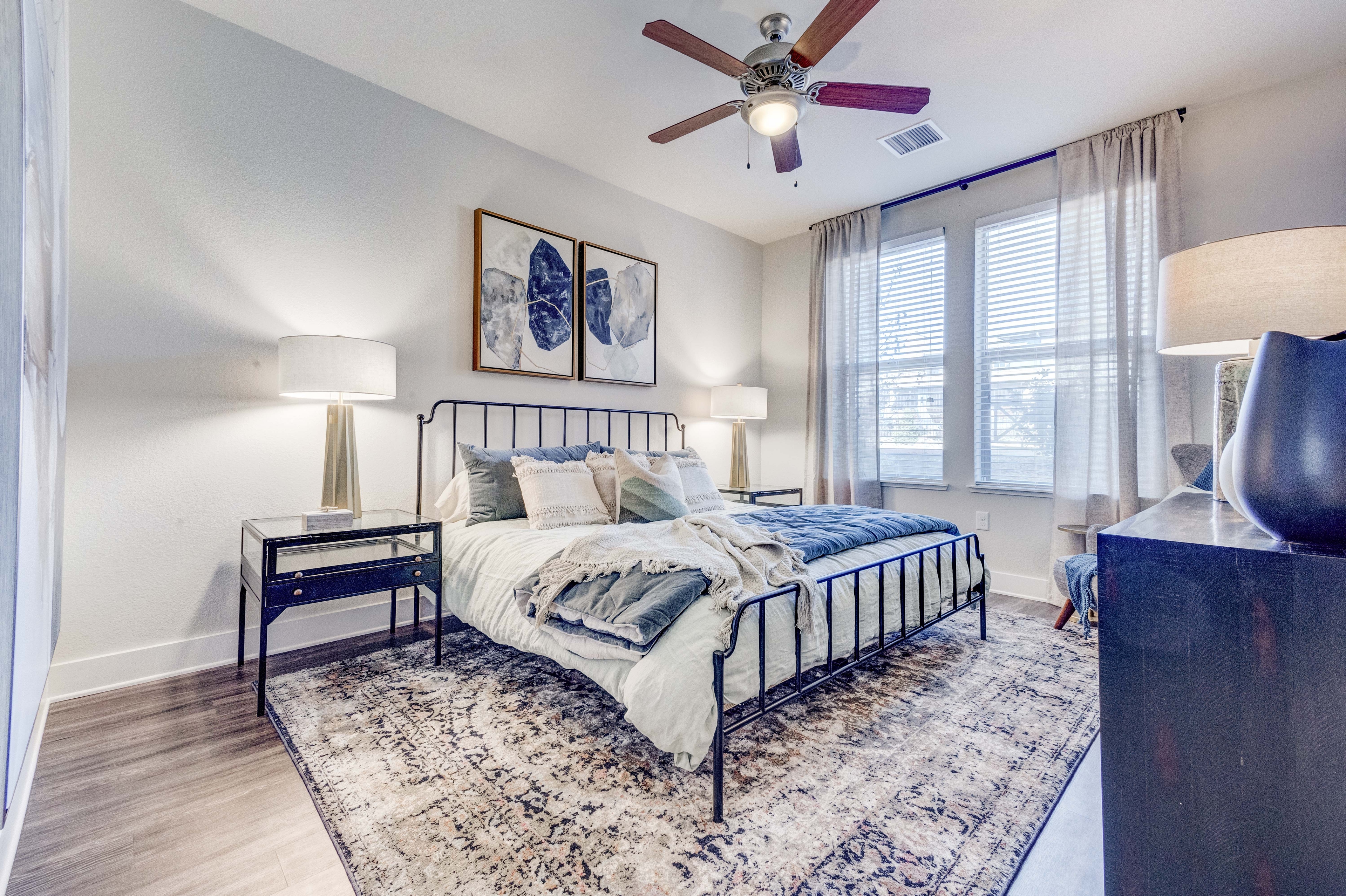 Cortland at 2534 photo