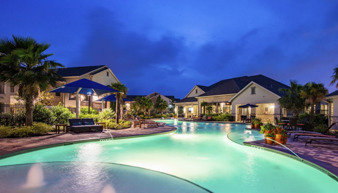 Cortland Avion Shadow Creek photo