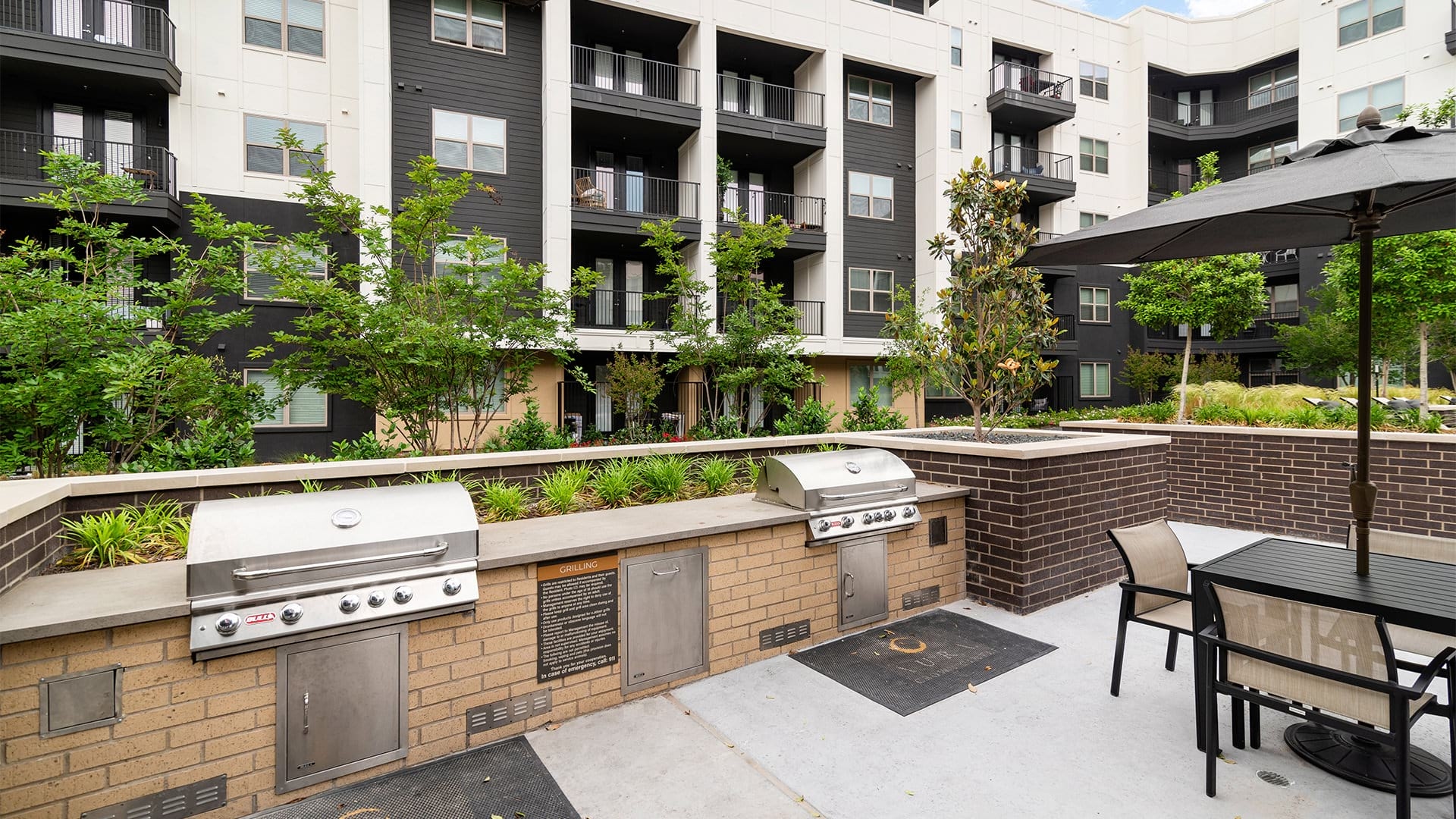 Cortland at Castle Hills photo