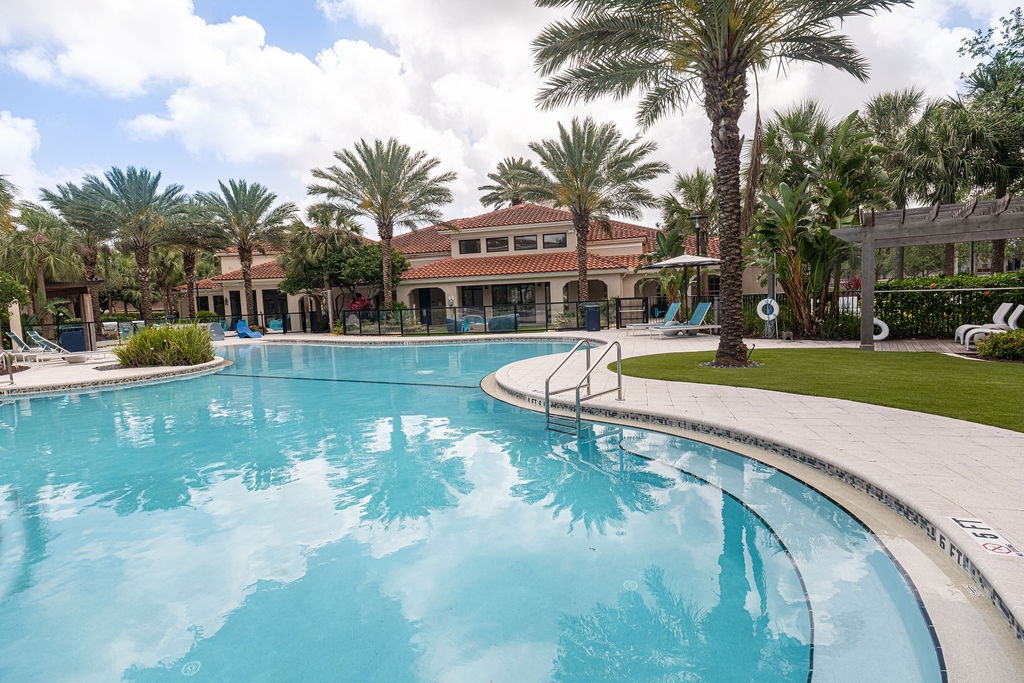 Cortland Portofino Place photo