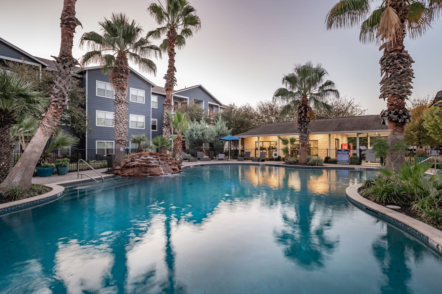 The Flats at Westover Hills photo