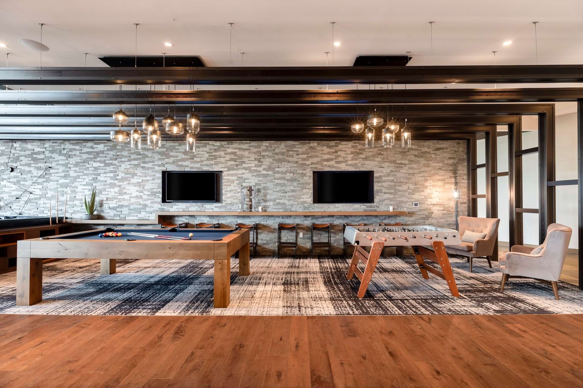 Cortland Columbia Pike photo