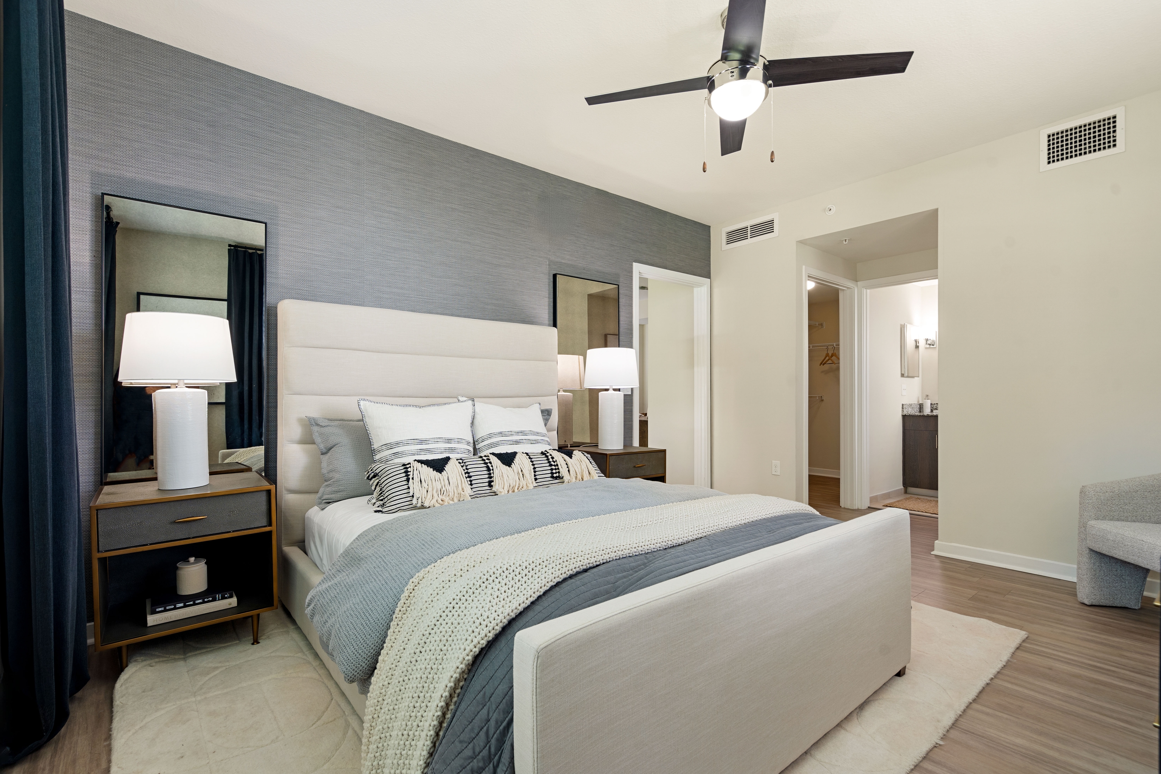 Cortland Hollywood photo