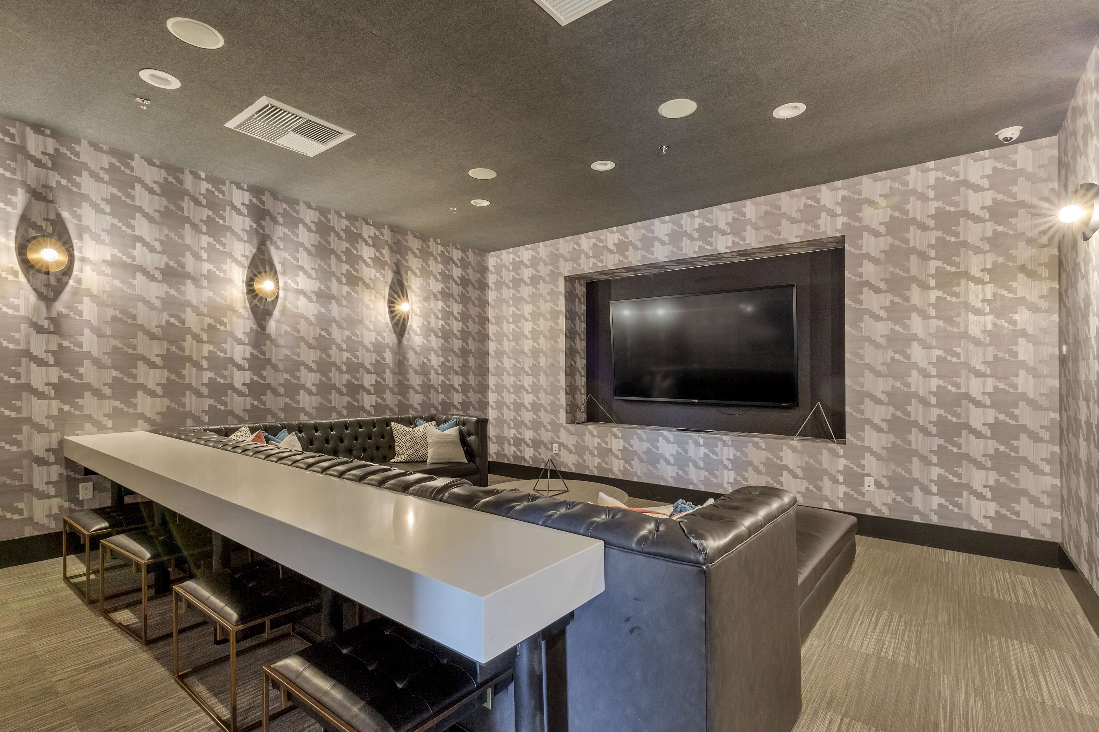 Cortland at 2534 photo