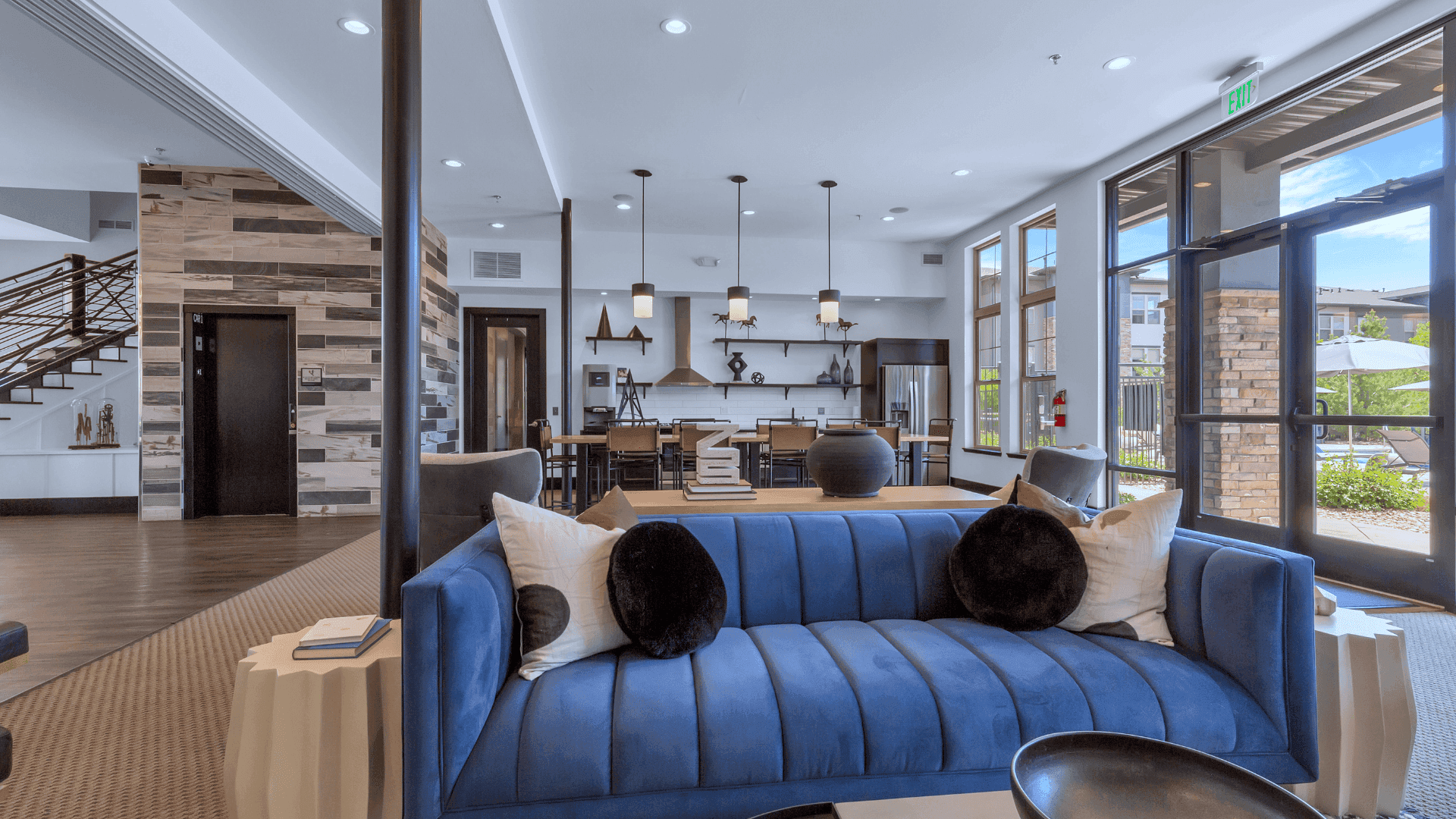 Cortland at 2534 photo 33