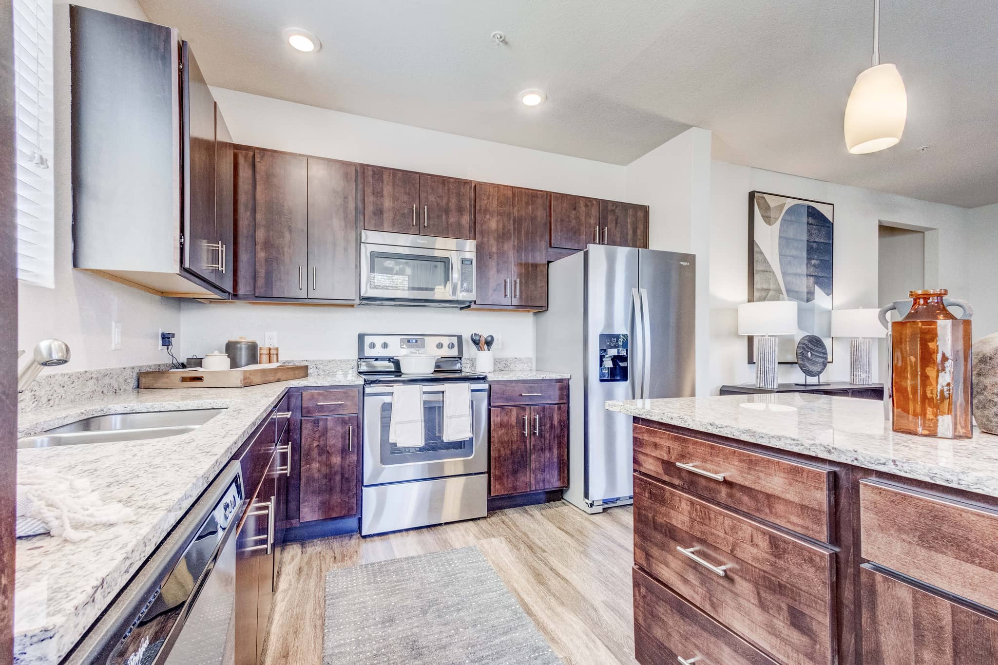 Cortland at 2534 photo 2