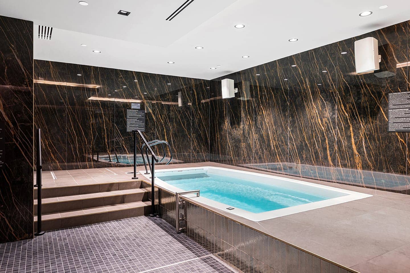 Cortland Rosslyn photo 37