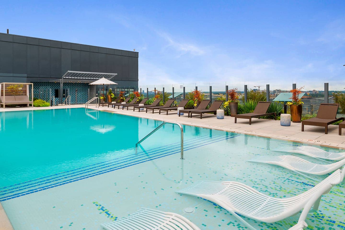 Cortland Rosslyn photo 39