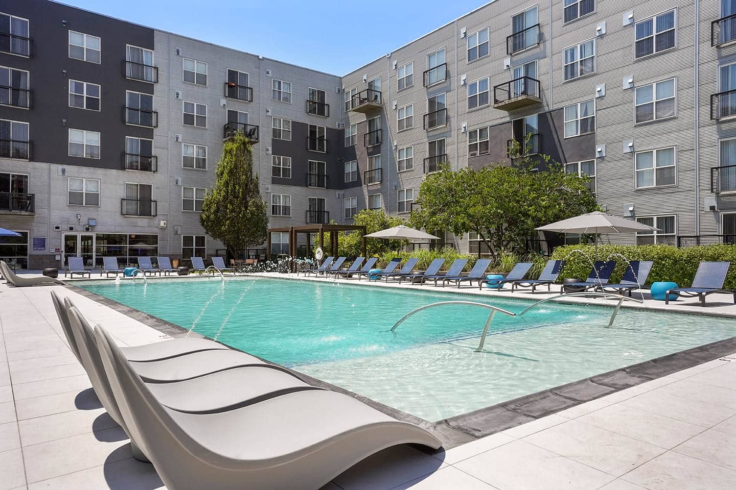 Cortland on Blake photo 18