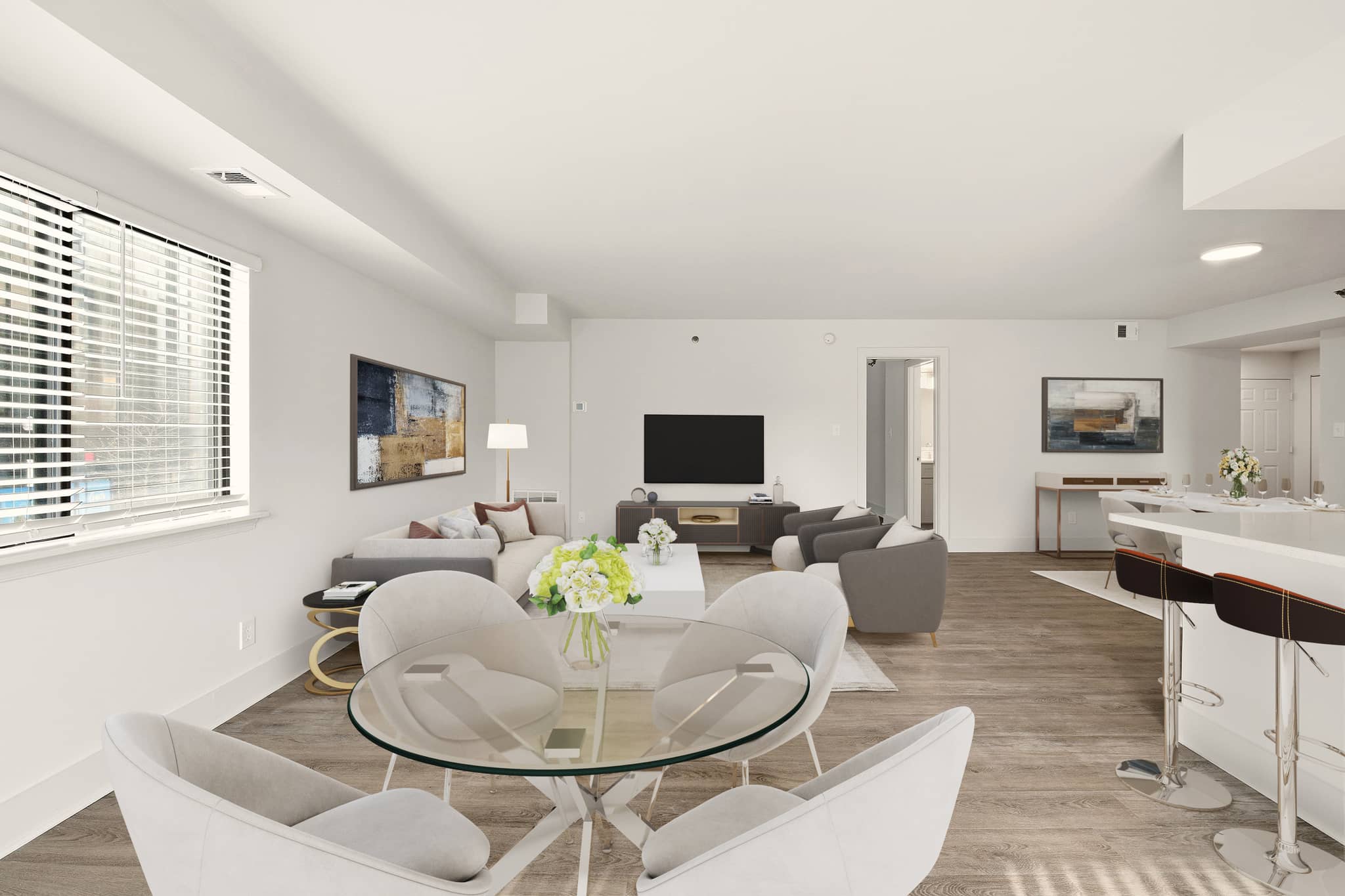 Cortland on South Eads photo 3