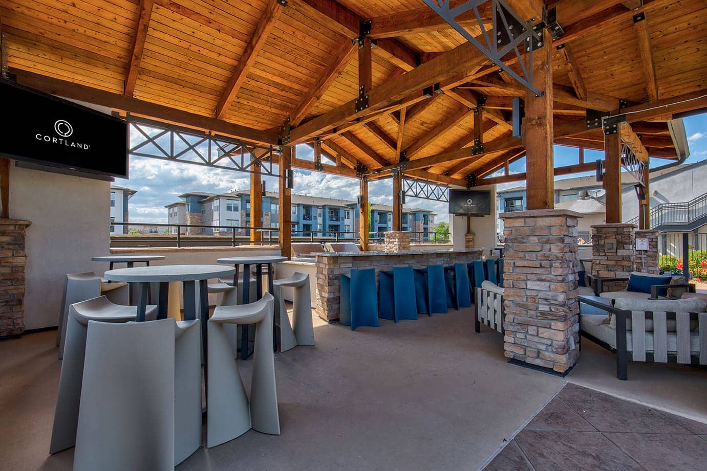 Cortland at 2534 photo 27