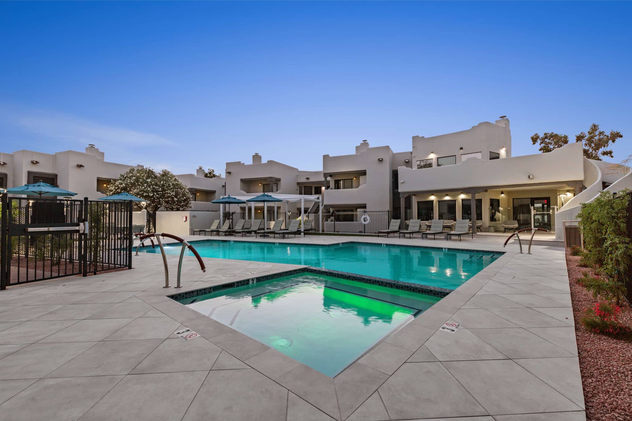 Cortland Scottsdale Mountain photo 20