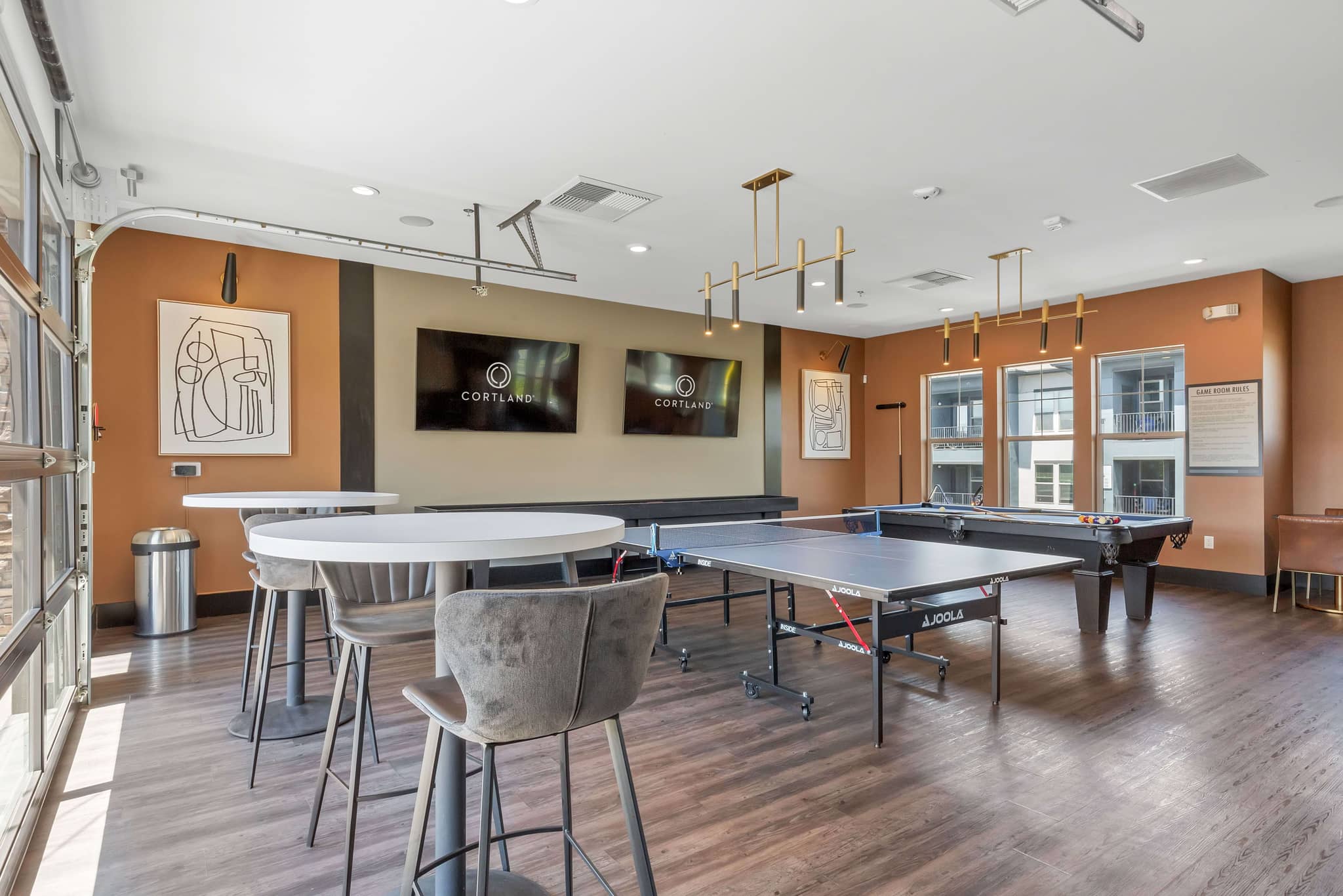 Cortland at 2534 photo 35