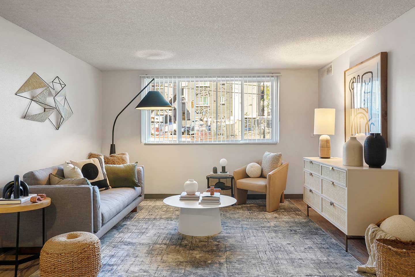 Mint Urban Infinity photo 3