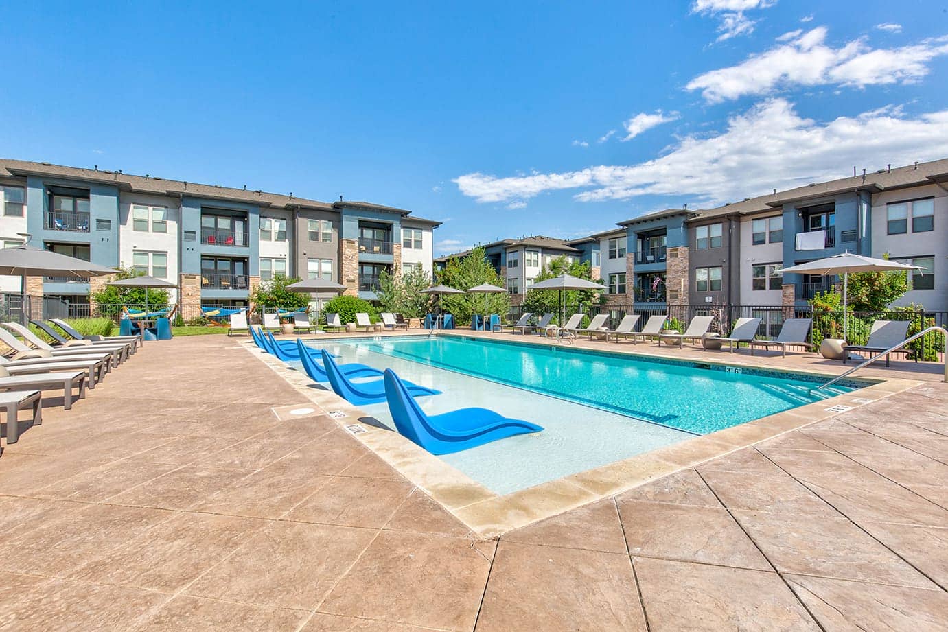 Cortland at 2534 photo 23