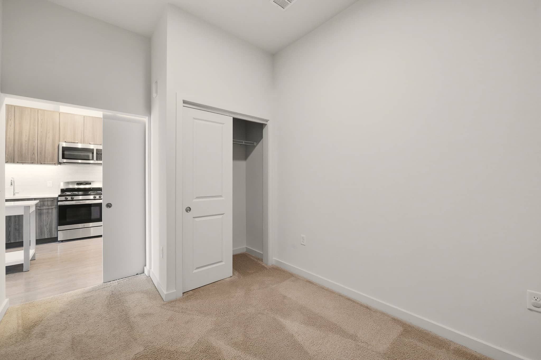 Cortland Columbia Pike photo 6