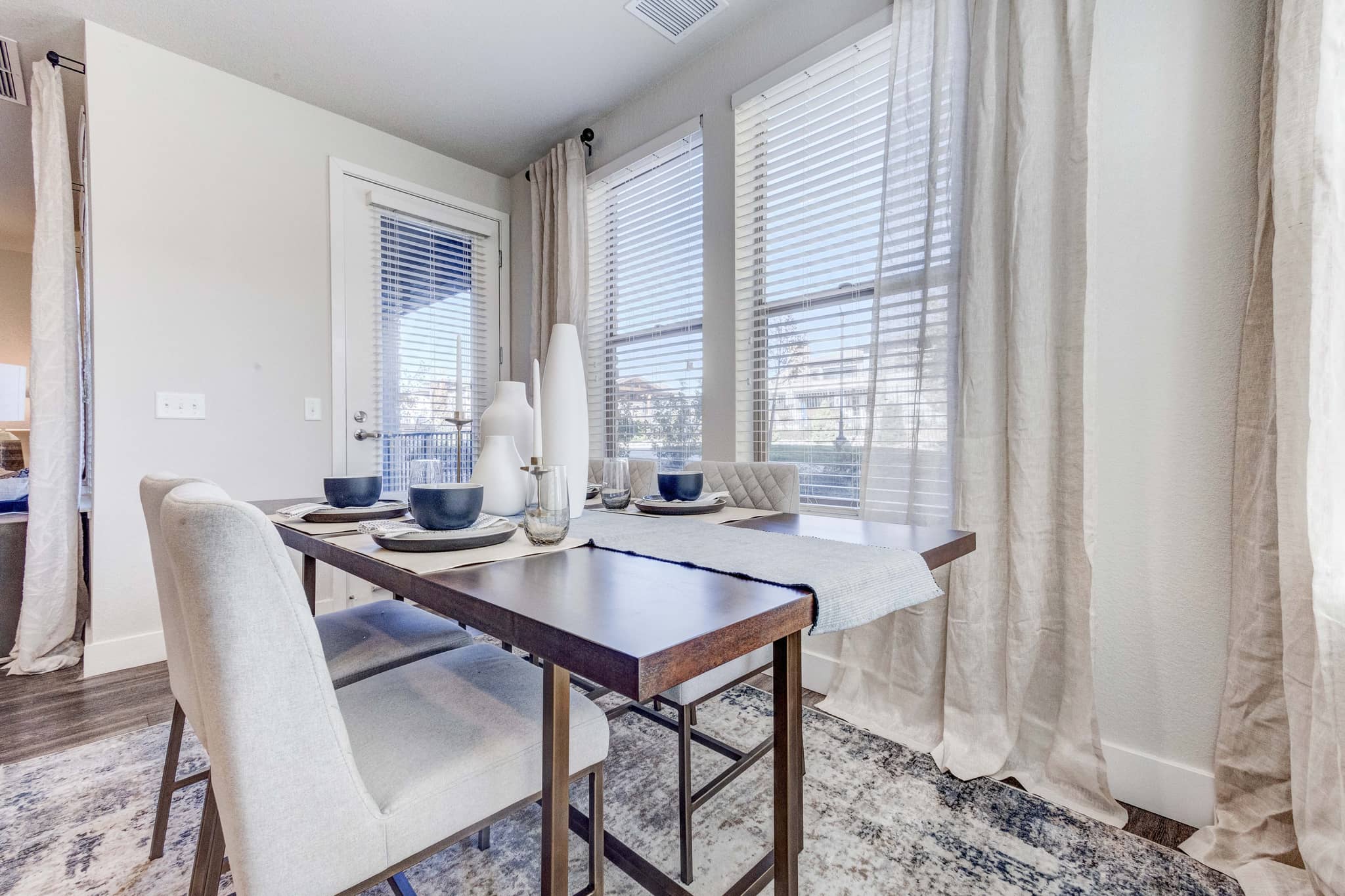 Cortland at 2534 photo 6