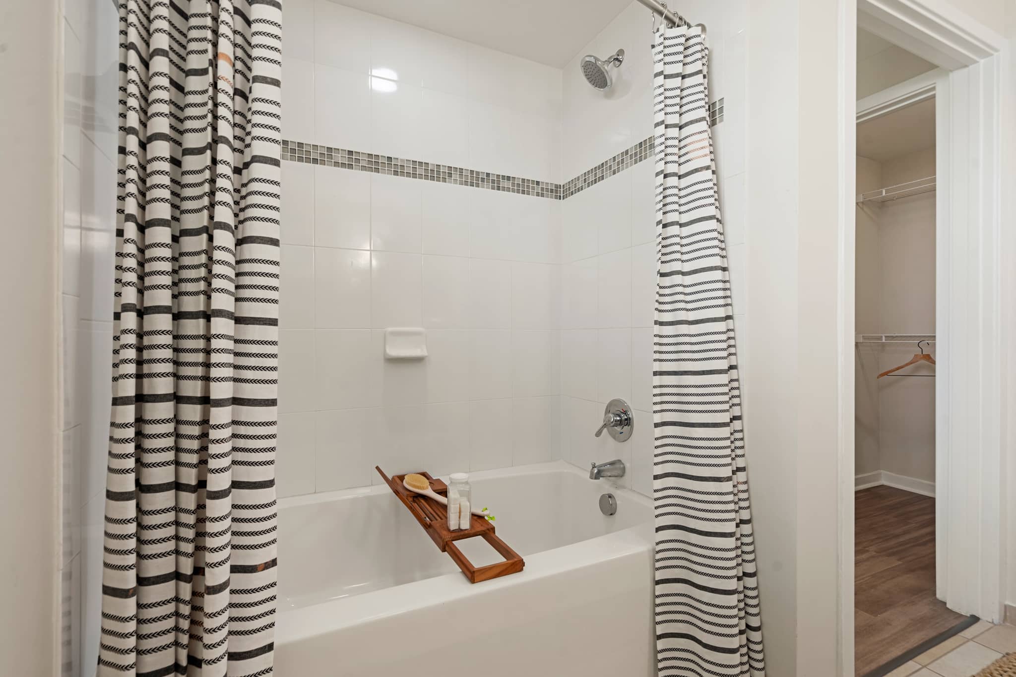 Cortland Hollywood photo 14