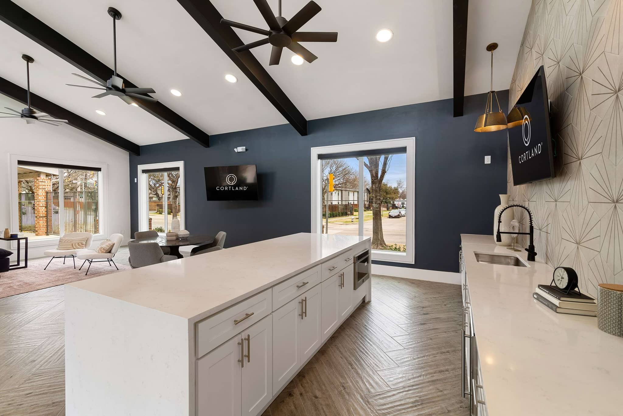 Cortland Ridglea photo 36