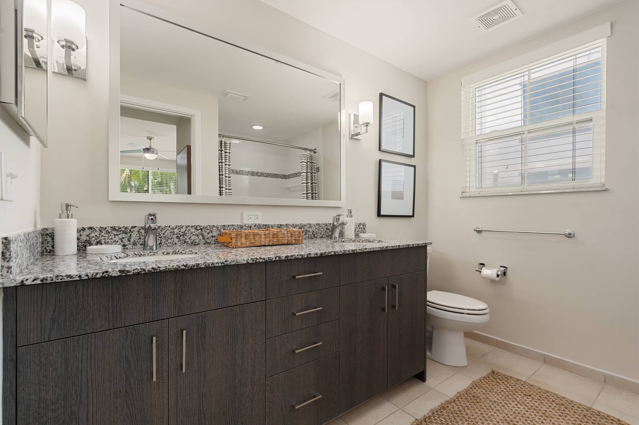 Cortland Hollywood photo 13