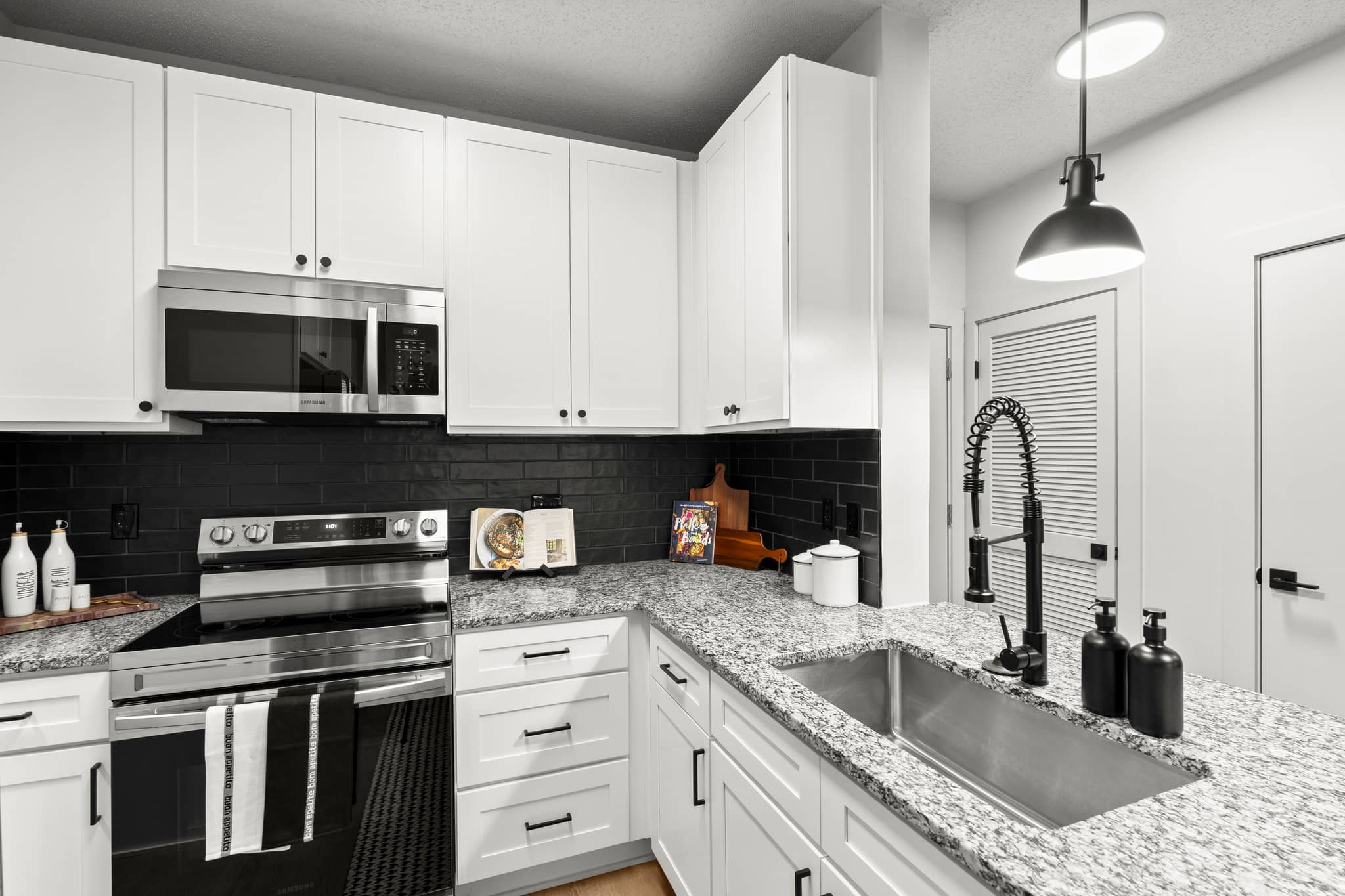 Cortland Old Fourth Ward photo 9