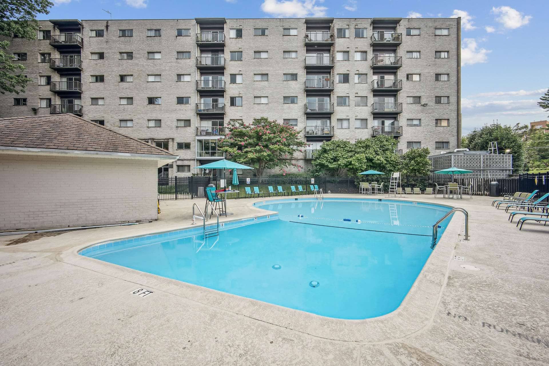 Cortland at Falls Church photo 14