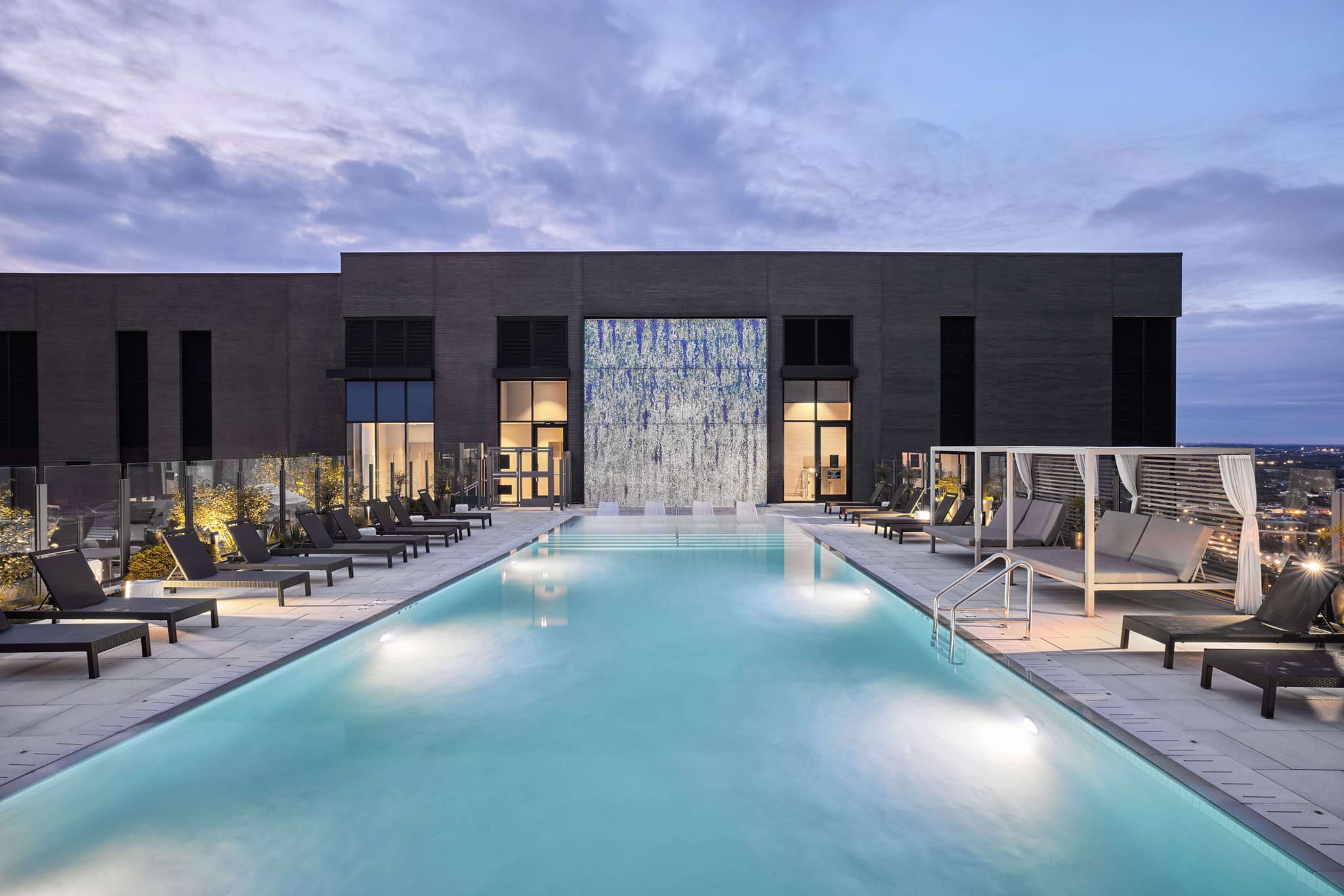 Cortland Rosslyn photo 38