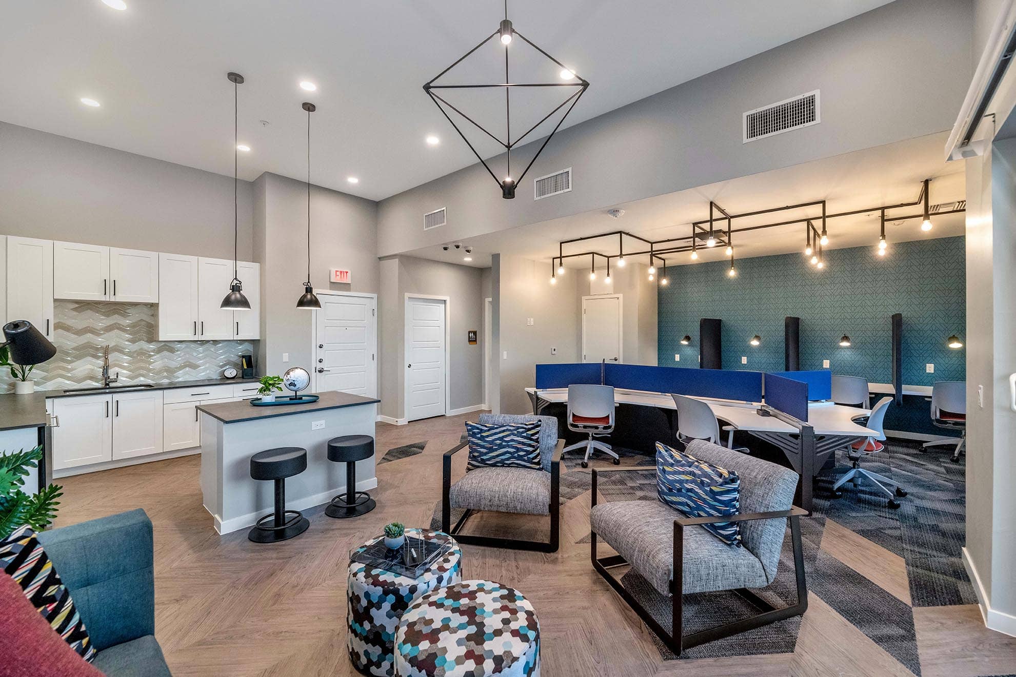 Cortland at P83 photo 38