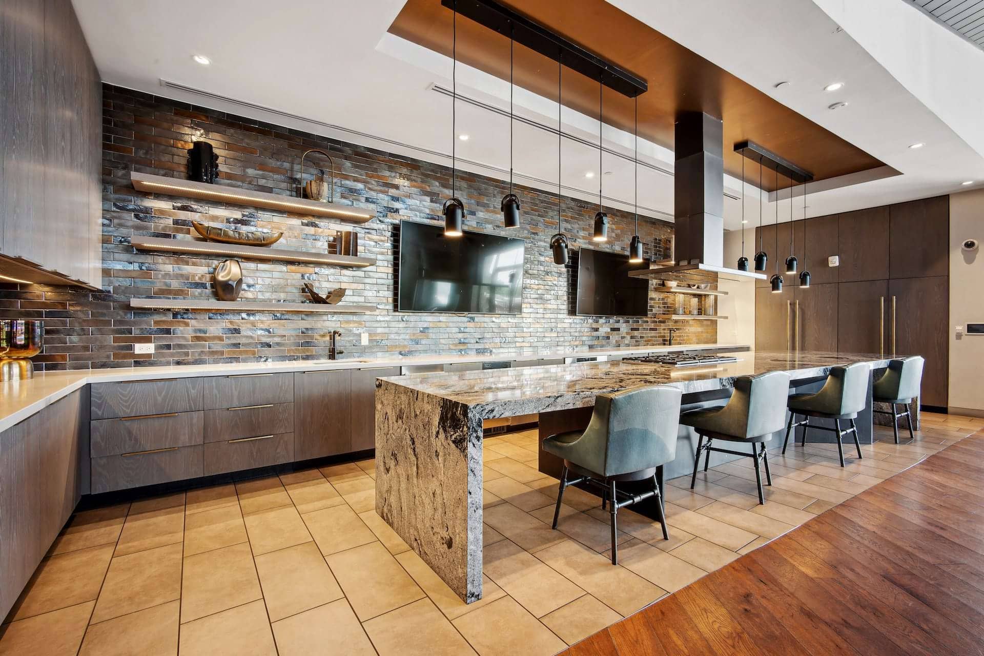 Cortland Columbia Pike photo 32