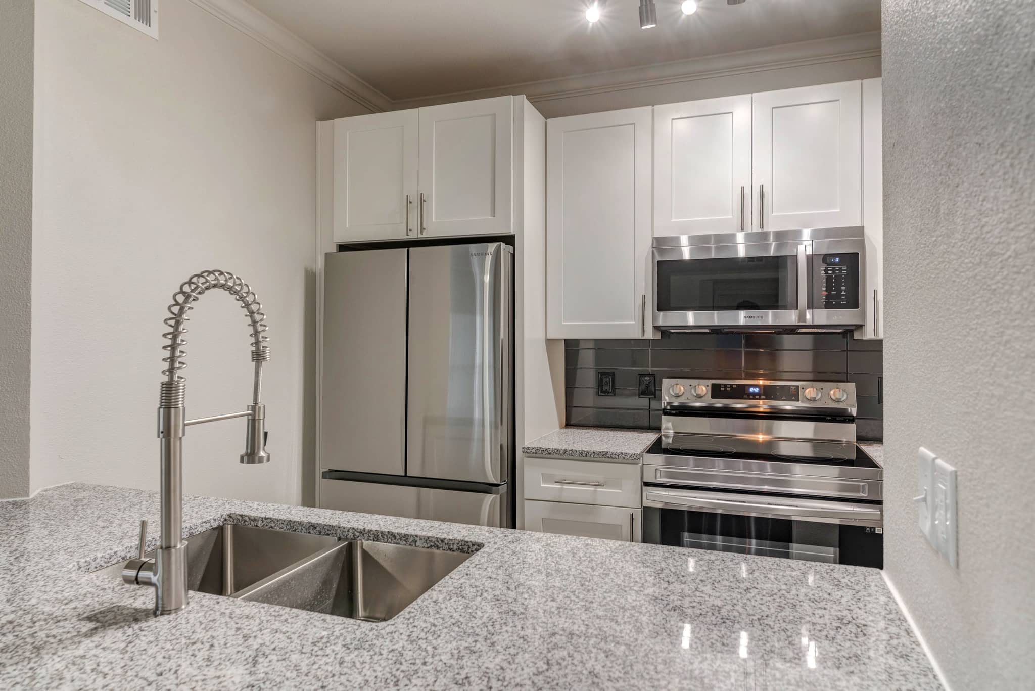 Cortland West Houston photo 6