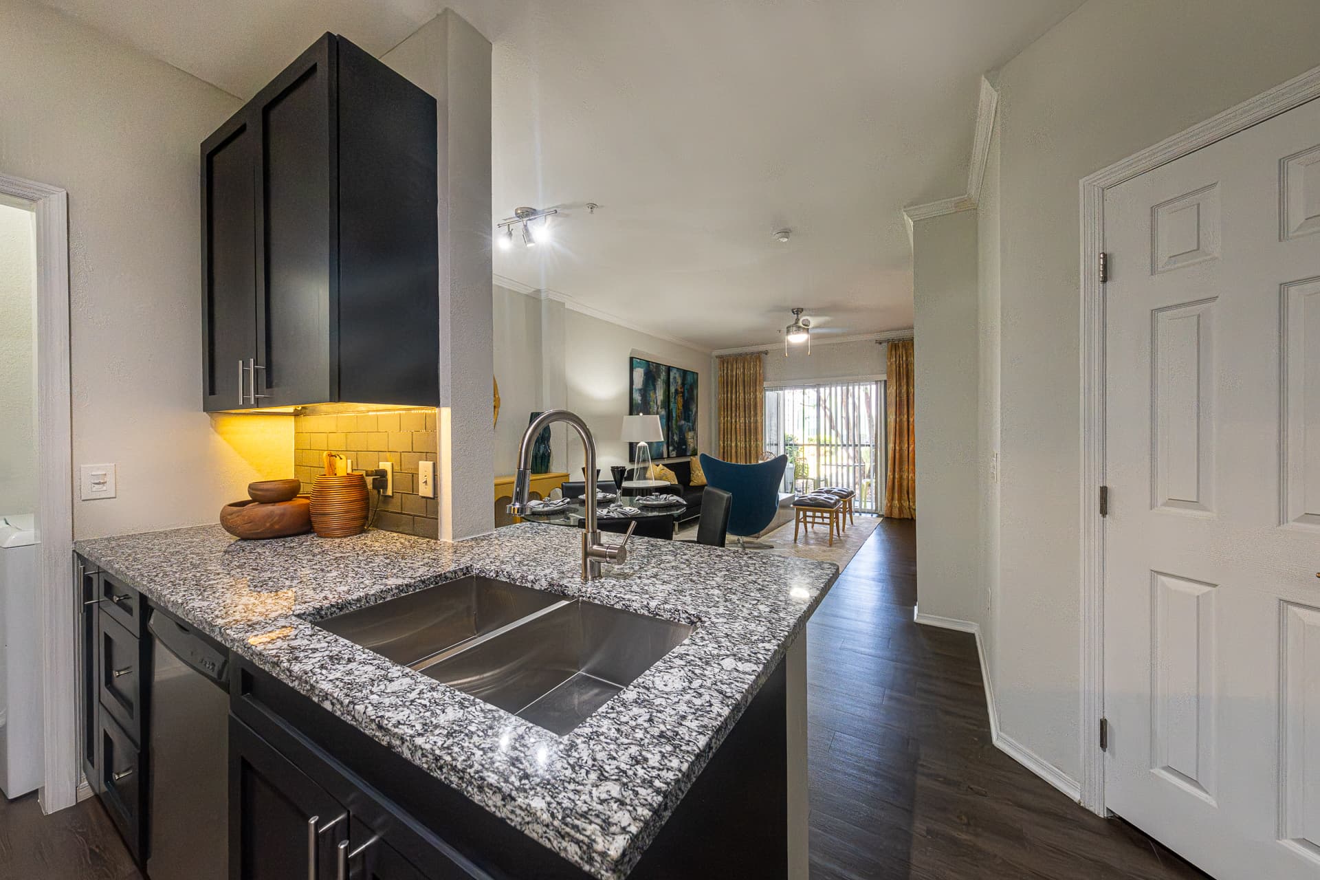 7103 - Photo 2